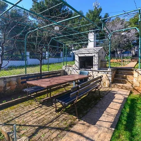 With Parking Spaces - 20625 * プーラ